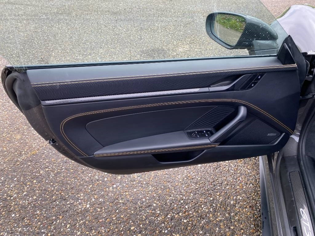 Coche Porsche 911/ 992 - 4.0i GT3 Pack Touring 1er Main: foto 30