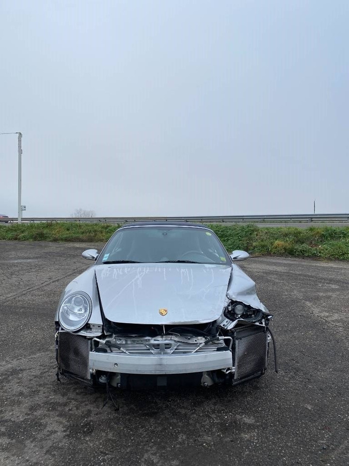 Porsche 911/997 Carrera 4 / 3.6i Cabriolet endommagée - Coche: foto 3 Porsche 911/997 Carrera 4 / 3.6i Cabriolet endommagée - Coche: foto 3