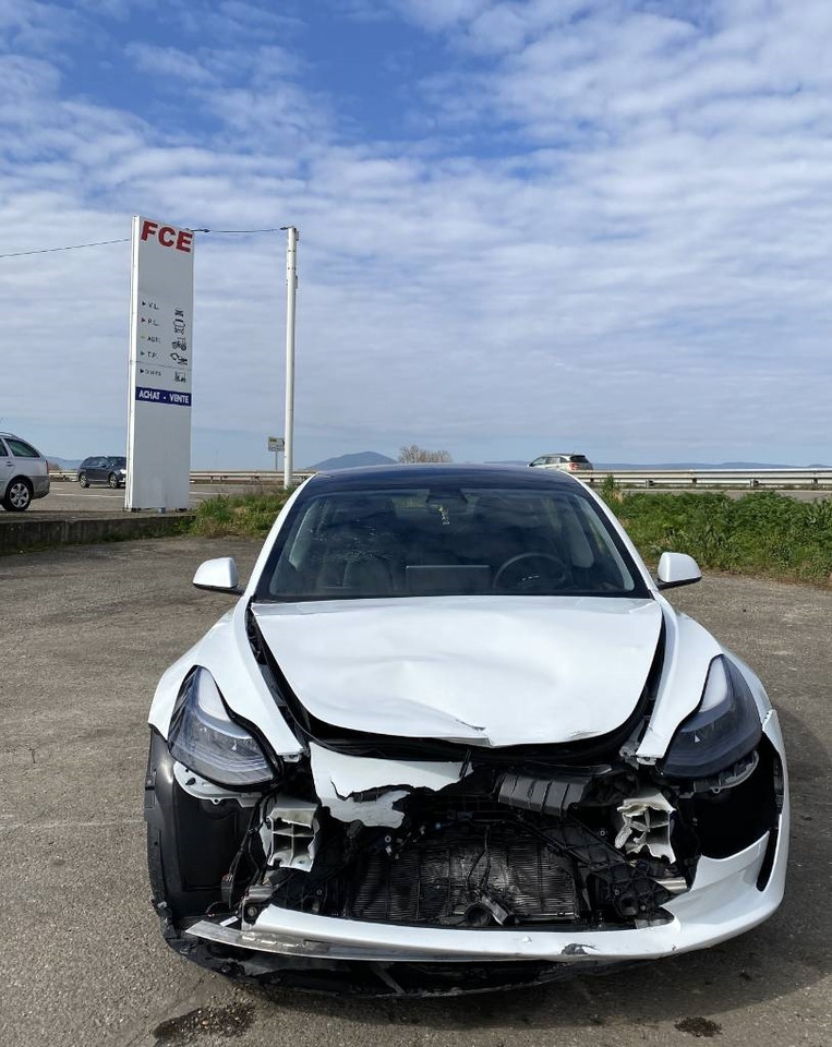 Tesla MODEL 3 - 5YJ3 Rwd Origine Française - Sedan: foto 2 Tesla MODEL 3 - 5YJ3 Rwd Origine Française - Sedan: foto 2