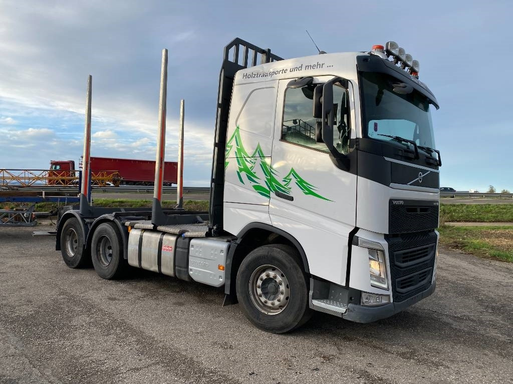 Volvo FH 460 6x4 /E6 VEB - Camión forestal: foto 3 Volvo FH 460 6x4 /E6 VEB - Camión forestal: foto 3
