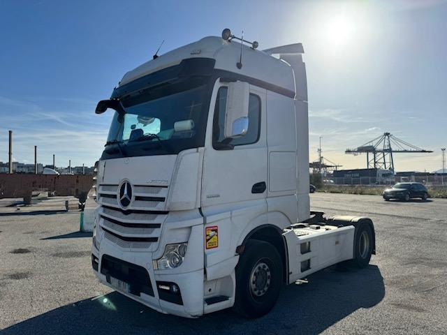 Mercedes ACTROS 1853 - Cabeza tractora: foto 3 Mercedes ACTROS 1853 - Cabeza tractora: foto 3
