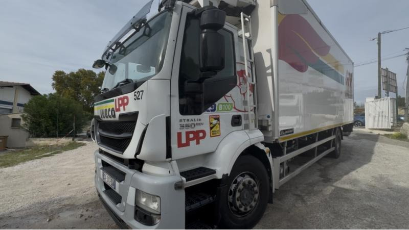 Iveco STRALIS 360 EEV FRIGO CARRIER HAYON - Camión frigorífico: foto 3 Iveco STRALIS 360 EEV FRIGO CARRIER HAYON - Camión frigorífico: foto 3