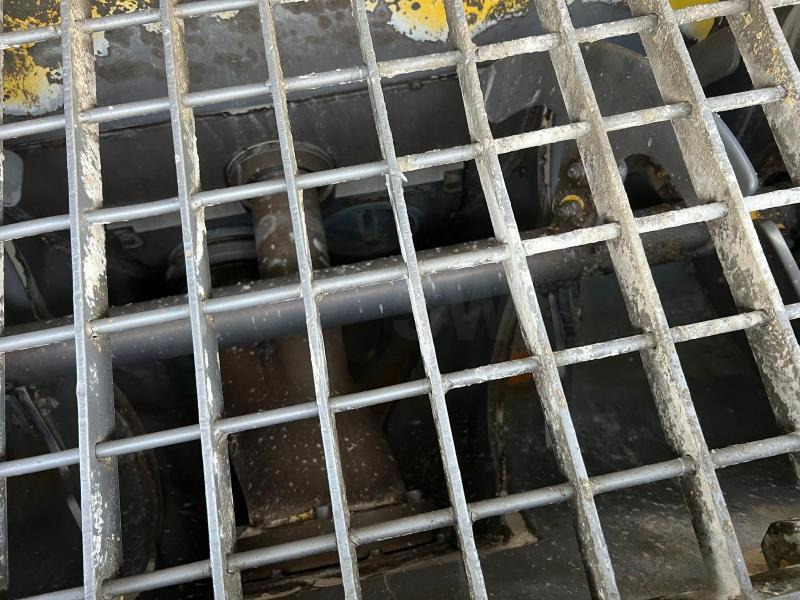 Camión bomba de hormigón Iveco TRAKKER 400: foto 8 Camión bomba de hormigón Iveco TRAKKER 400: foto 8