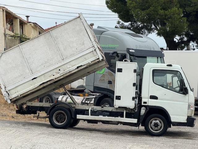 Mitsubishi Fuso CANTER 35C13 FUSO BENNE - Furgoneta basculante: foto 2 Mitsubishi Fuso CANTER 35C13 FUSO BENNE - Furgoneta basculante: foto 2