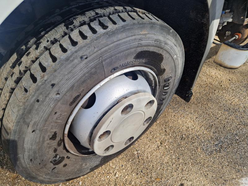 Camión caja cerrada Renault Midlum 180 DCI: foto 8