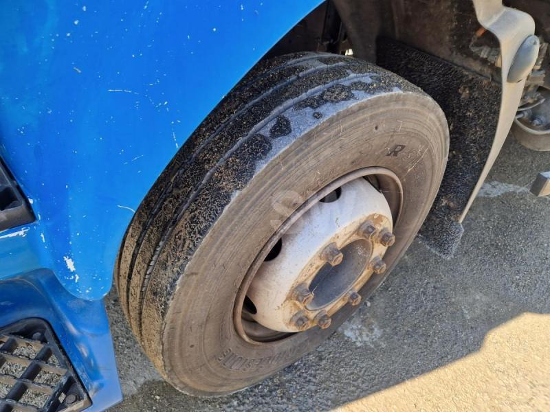 Camión caja cerrada Renault Midlum 220 DCI: foto 6