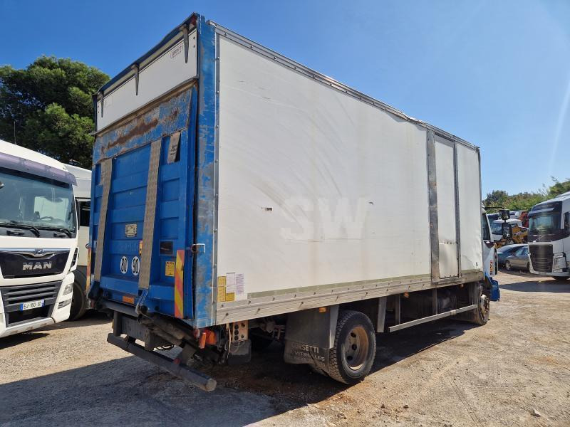 Renault Midlum 220 DCI - Camión caja cerrada: foto 4 Renault Midlum 220 DCI - Camión caja cerrada: foto 4