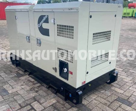 Cummins 28kVA 5.2L DIESEL - EXPORT OUT EU - Generador industriale: foto 1 Cummins 28kVA 5.2L DIESEL - EXPORT OUT EU - Generador industriale: foto 1