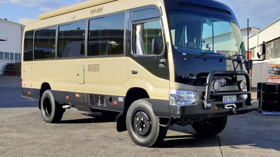 Toyota Coaster 23 SEATS 4x4 4.2L Diesel Manual - Autobús suburbano: foto 4 Toyota Coaster 23 SEATS 4x4 4.2L Diesel Manual - Autobús suburbano: foto 4