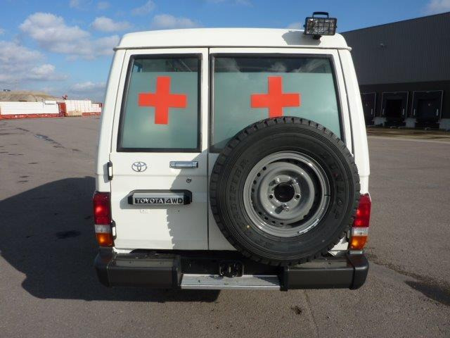 Toyota Land Cruiser 78 Metal top hzj 78 ambulance 4.2L Diesel Manual - Coche: foto 3 Toyota Land Cruiser 78 Metal top hzj 78 ambulance 4.2L Diesel Manual - Coche: foto 3