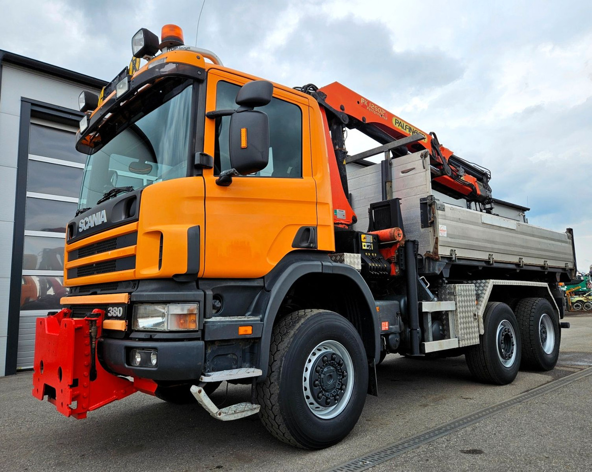 Scania P114 380 6x4-4 Palfinger PK12502 Kran Funk - Camión volquete, Camión grúa: foto 2 Scania P114 380 6x4-4 Palfinger PK12502 Kran Funk - Camión volquete, Camión grúa: foto 2