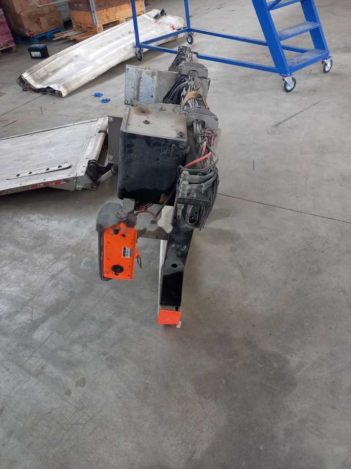 Dhollandia - Trampilla elevadora para Camión: foto 3 Dhollandia - Trampilla elevadora para Camión: foto 3