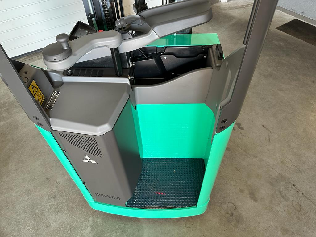 Apilador Mitsubishi SBR16N: foto 10 Apilador Mitsubishi SBR16N: foto 10