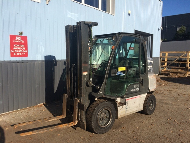 NISSAN DX 30 - Carretilla elevadora diésel: foto 1 NISSAN DX 30 - Carretilla elevadora diésel: foto 1
