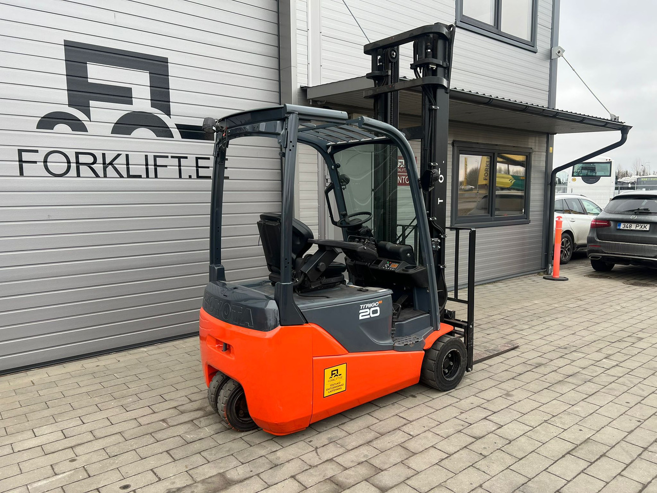 Carretilla elevadora eléctrica Toyota 8FBE20T: foto 6