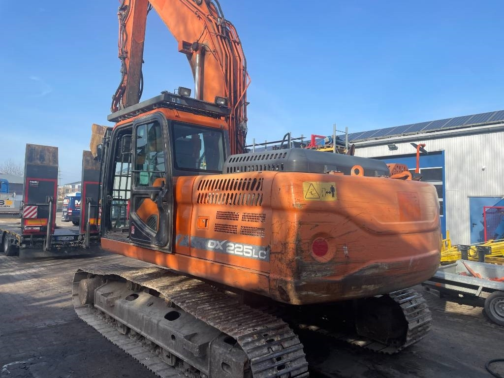 Doosan EXCA - Excavadora de cadenas: foto 1 Doosan EXCA - Excavadora de cadenas: foto 1