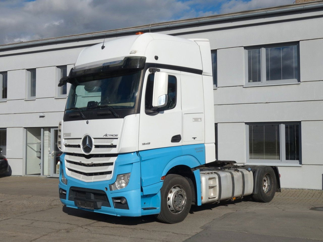 Mercedes-Benz Actros 1845 Giga Space, Standard - Cabeza tractora: foto 1 Mercedes-Benz Actros 1845 Giga Space, Standard - Cabeza tractora: foto 1