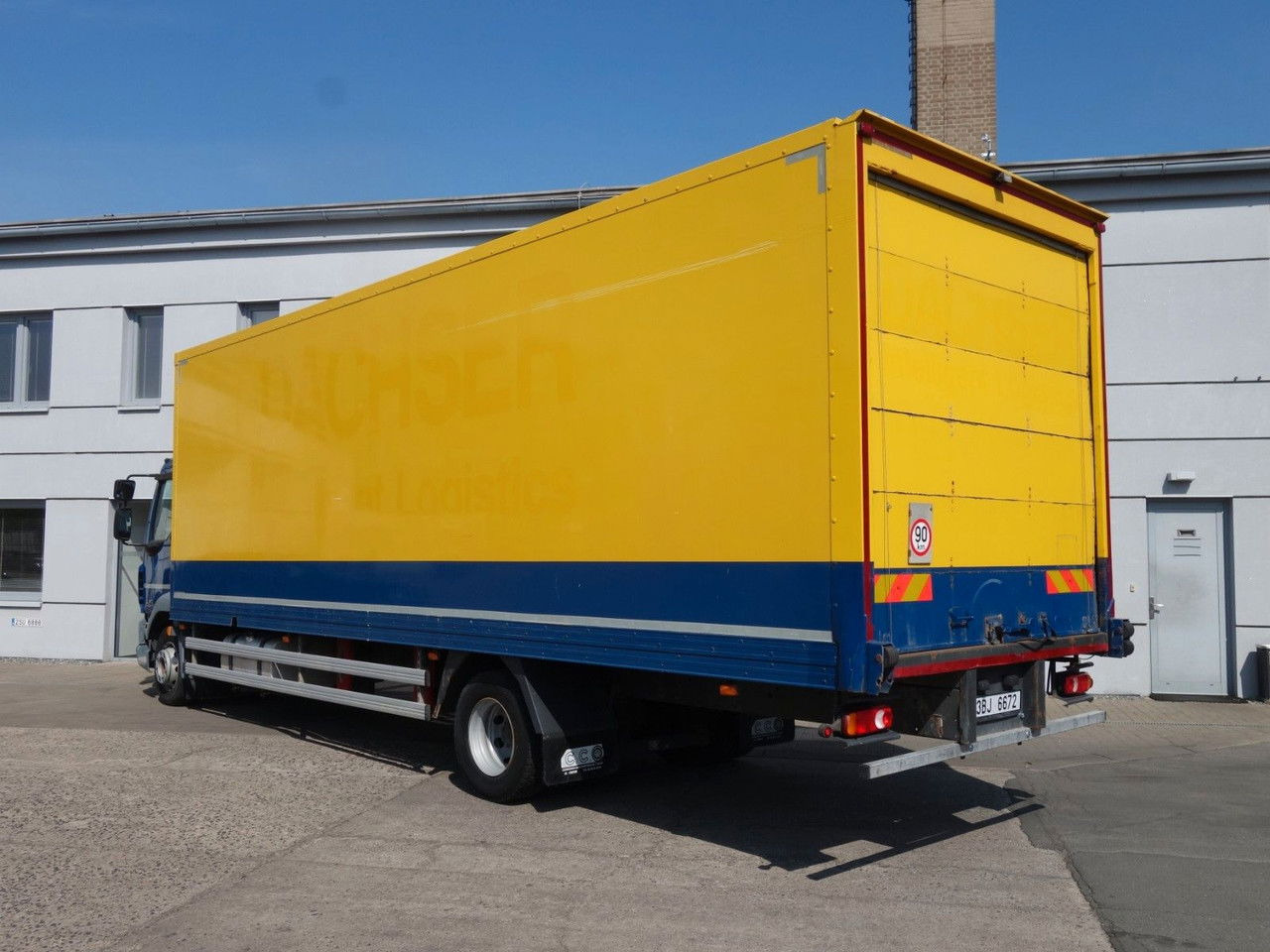 DAF LF 220 14 t - Camión caja cerrada: foto 4 DAF LF 220 14 t - Camión caja cerrada: foto 4