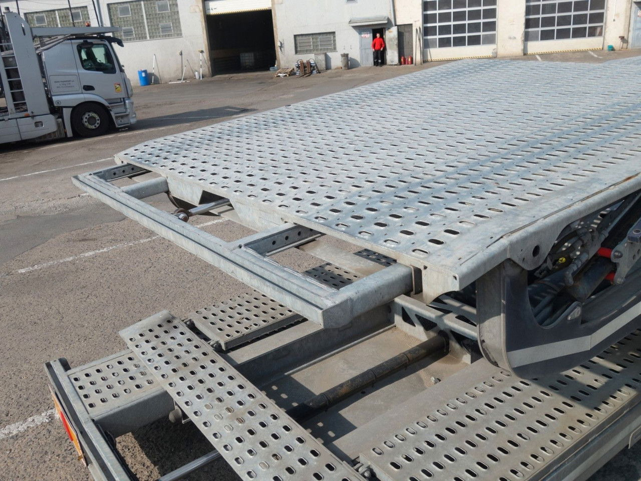 Mercedes-Benz Atego 1530 mit Anhänger für 7 PKW - Camión portavehículos: foto 4 Mercedes-Benz Atego 1530 mit Anhänger für 7 PKW - Camión portavehículos: foto 4