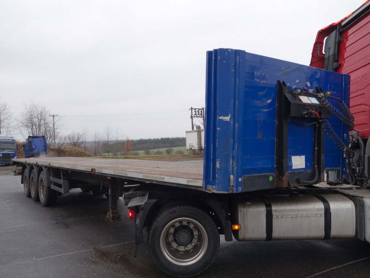 Schwarzmüller SPA 3E, SD - Semirremolque plataforma/ Caja abierta: foto 2 Schwarzmüller SPA 3E, SD - Semirremolque plataforma/ Caja abierta: foto 2