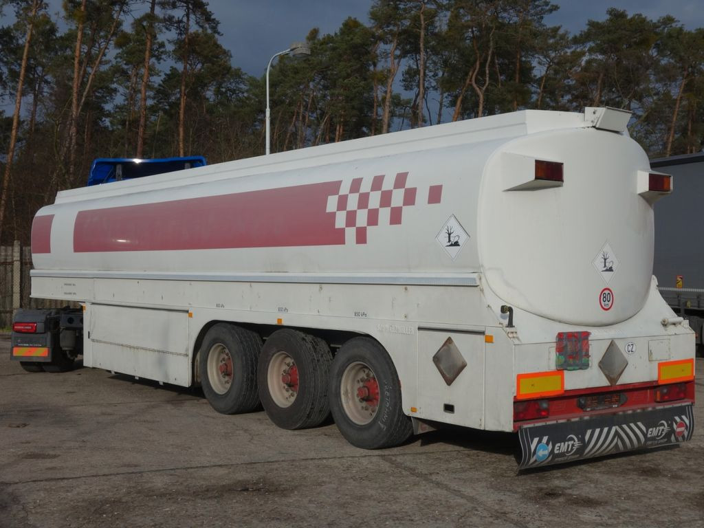 Schwarzmüller TSL 3/E Diesel/Benzin 7 Kammern - Semirremolque cisterna: foto 2 Schwarzmüller TSL 3/E Diesel/Benzin 7 Kammern - Semirremolque cisterna: foto 2