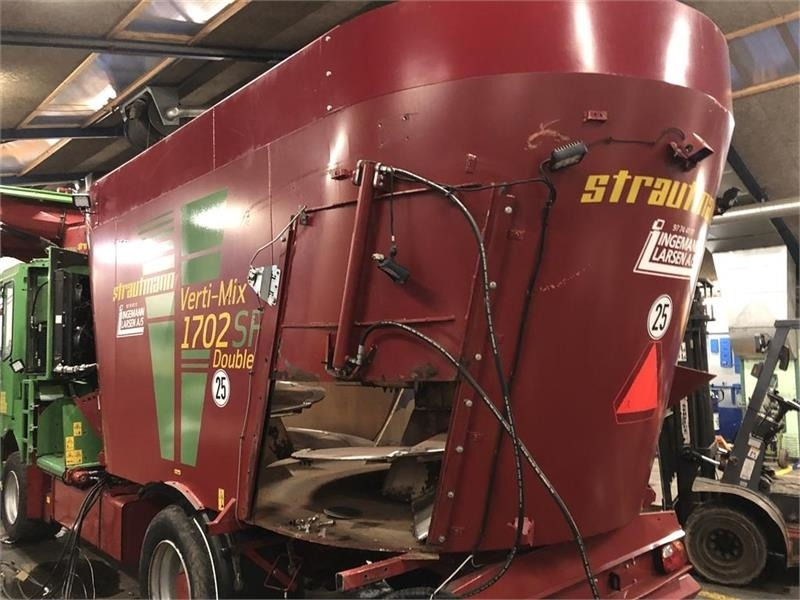 Strautmann Verti-Mix SF1702 Selvkørende blander - Desensiladora: foto 3 Strautmann Verti-Mix SF1702 Selvkørende blander - Desensiladora: foto 3