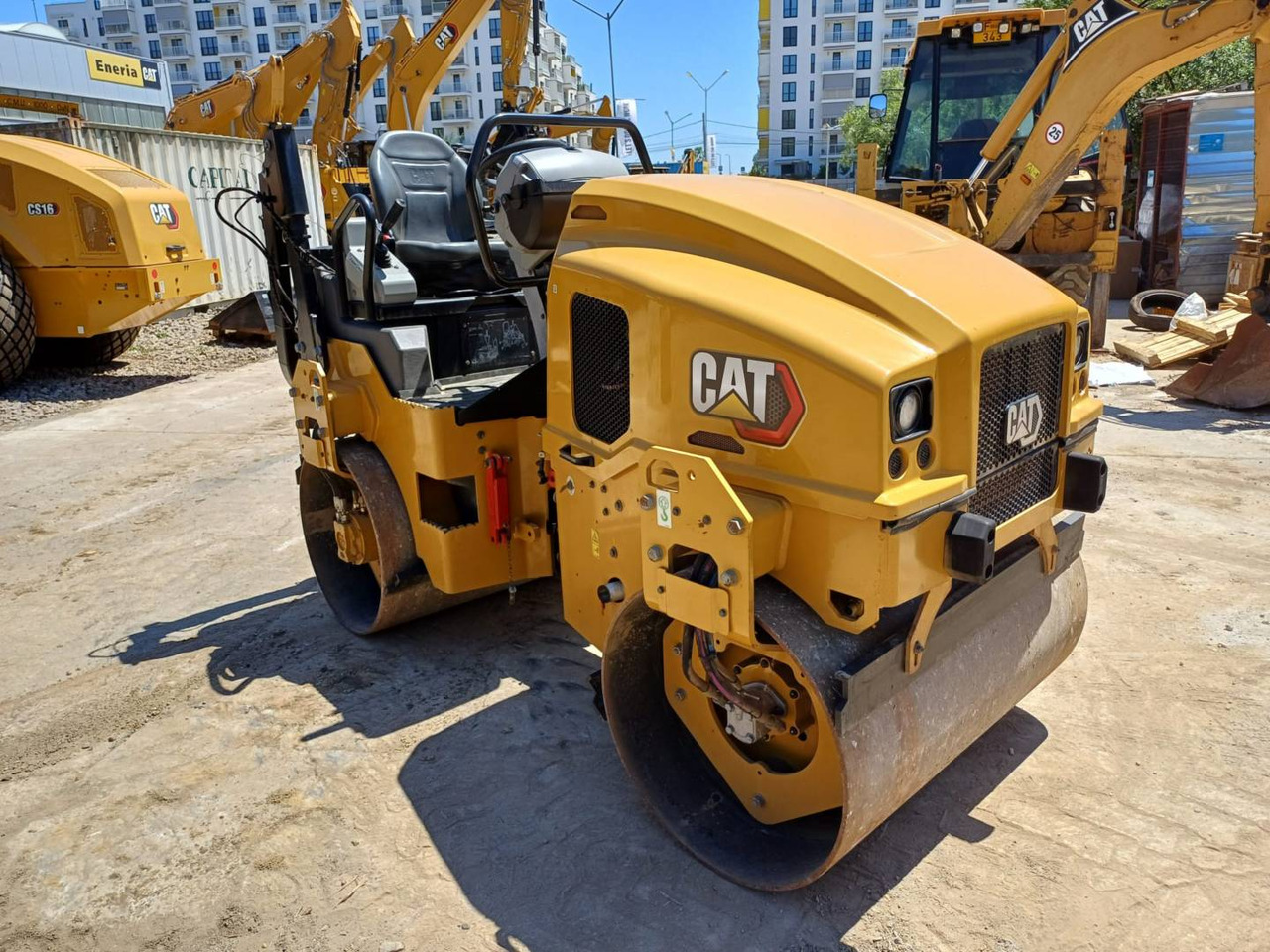 CAT CB2.7-03GC - Mini compactadora: foto 2 CAT CB2.7-03GC - Mini compactadora: foto 2