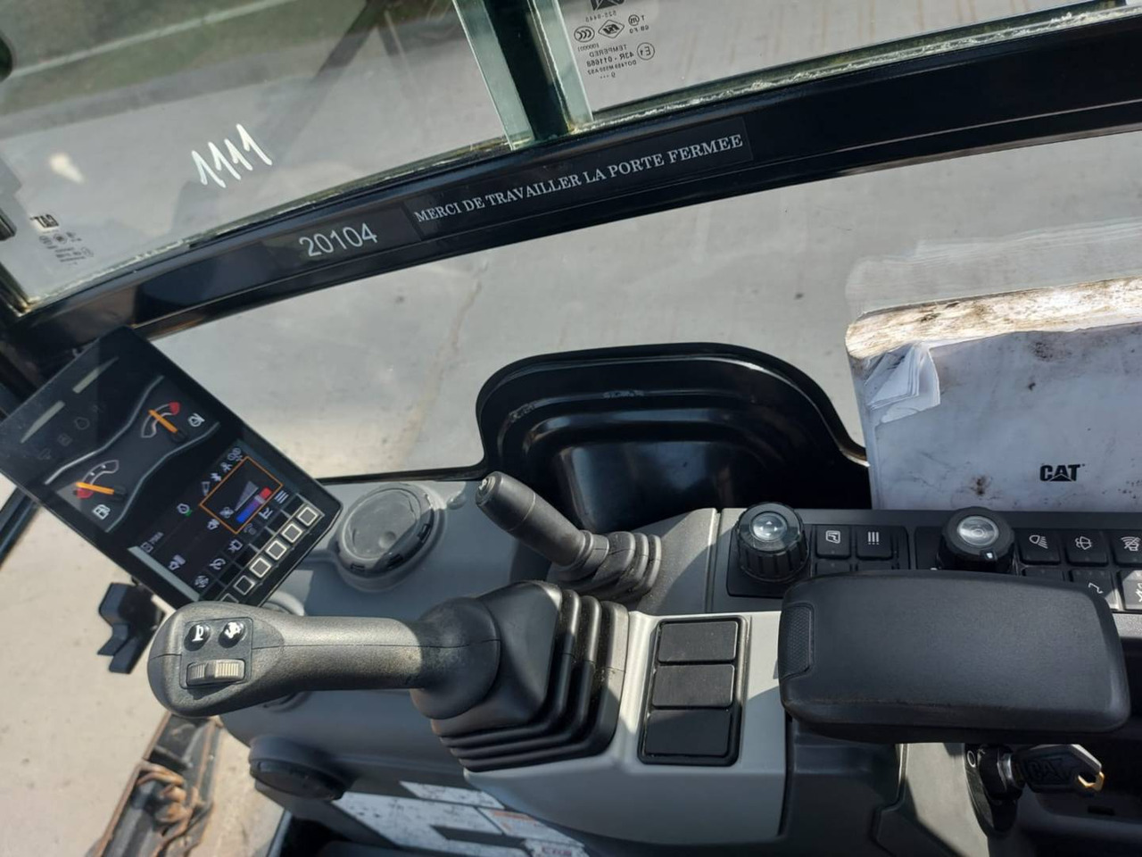 Excavadora de cadenas CAT 301.8: foto 17 Excavadora de cadenas CAT 301.8: foto 17