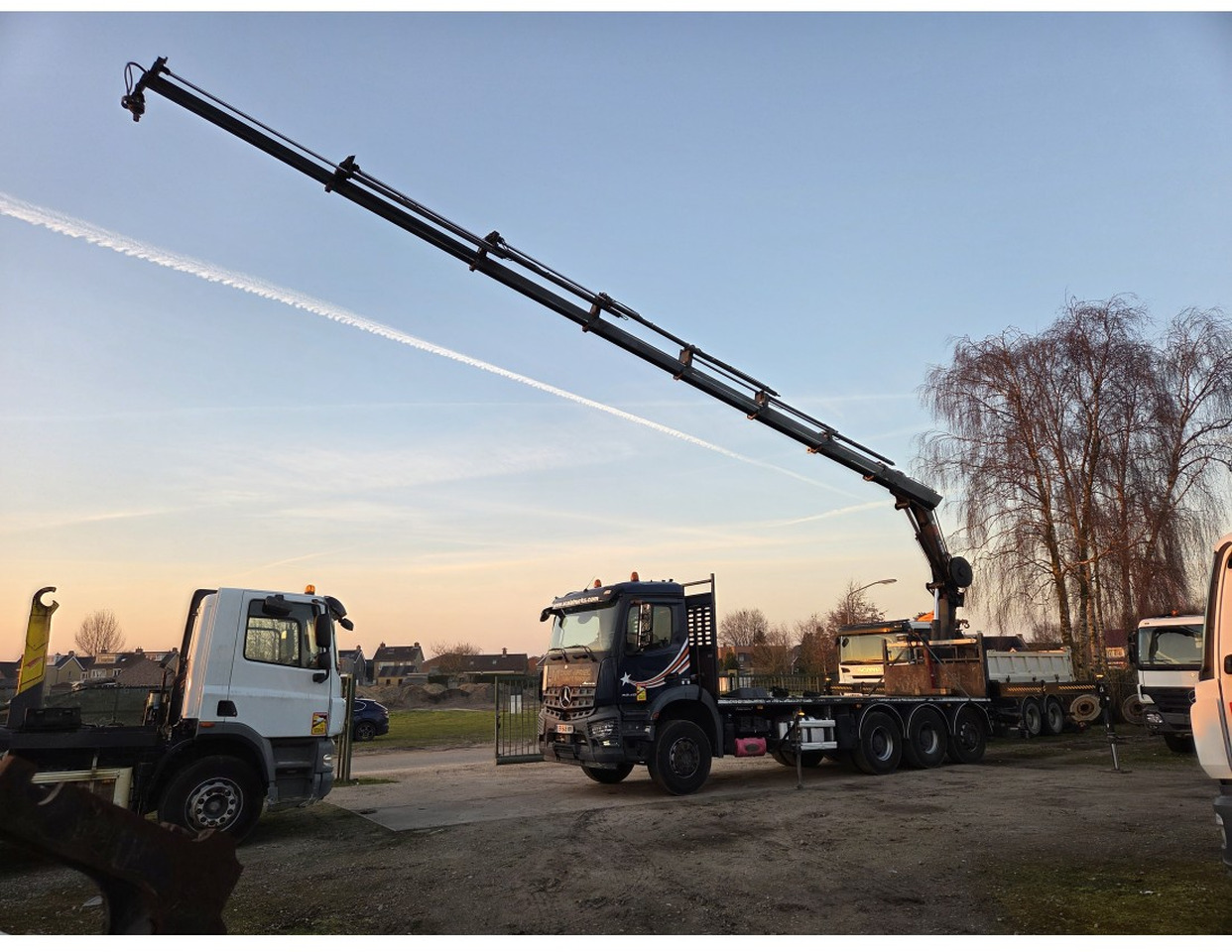 Mercedes Arocs 3240 8x4 Open Truck Crane HIAB X-HIDUO 258 E-7 7 extensions - Camión caja abierta, Camión grúa: foto 1 Mercedes Arocs 3240 8x4 Open Truck Crane HIAB X-HIDUO 258 E-7 7 extensions - Camión caja abierta, Camión grúa: foto 1