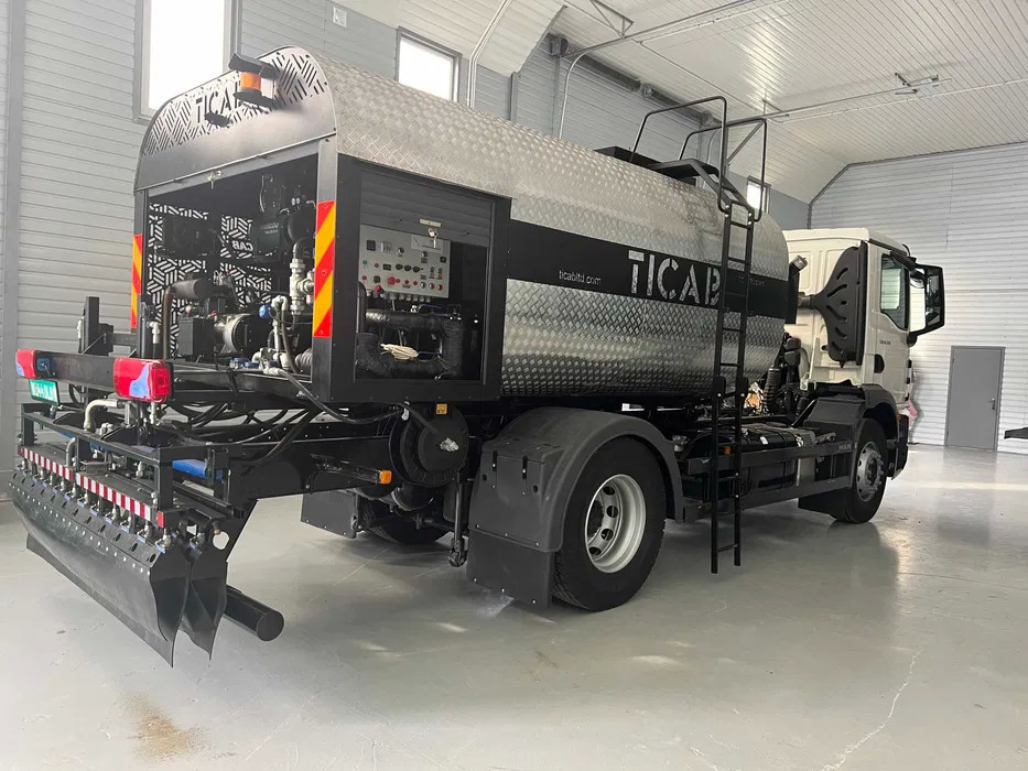 TICAB Аutonomous Asphalt Sprayer 8000 L, Asphalt Distributor, Manufacturer - Camión bomba de hormigón: foto 1 TICAB Аutonomous Asphalt Sprayer 8000 L, Asphalt Distributor, Manufacturer - Camión bomba de hormigón: foto 1