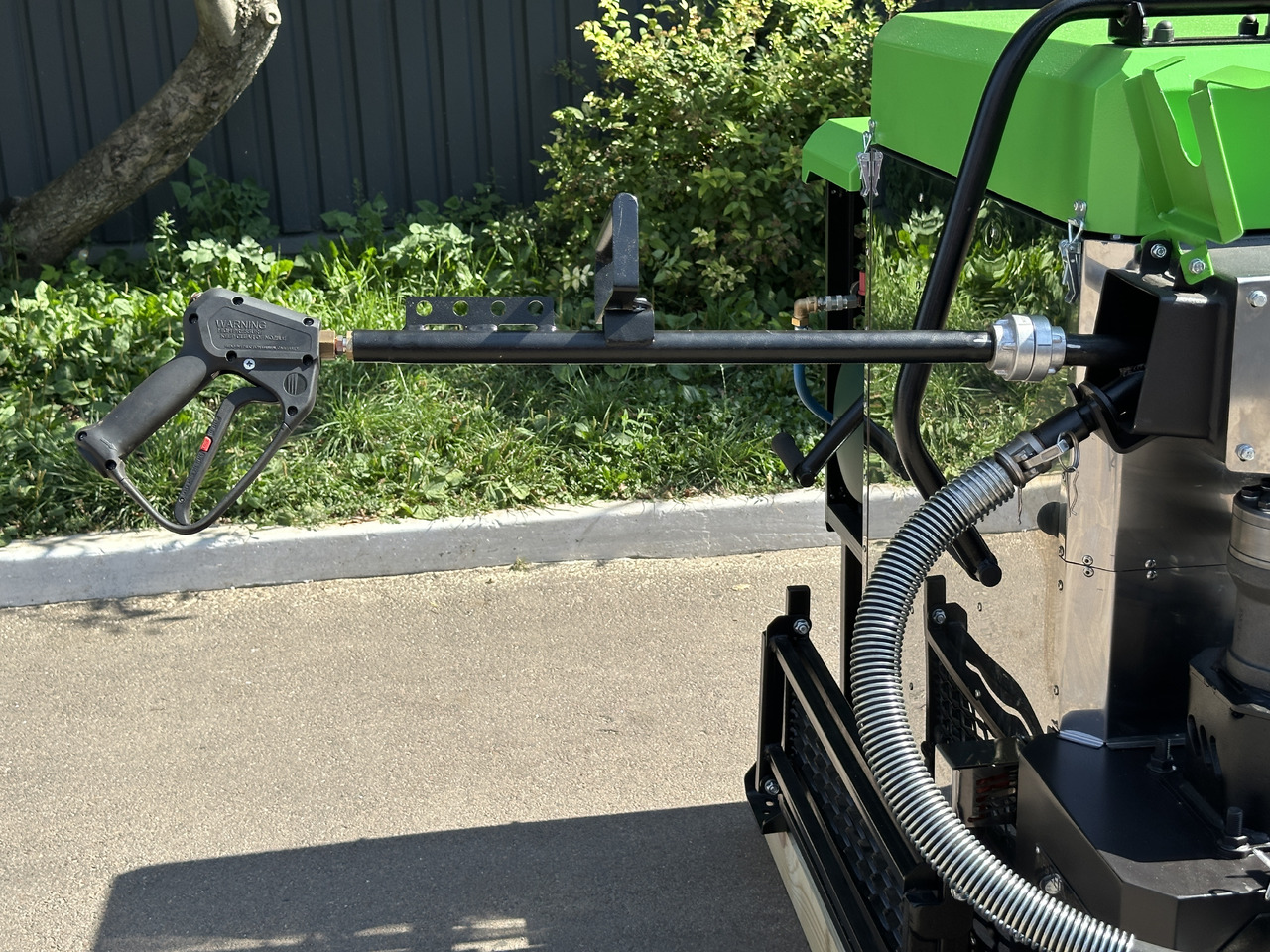 TICAB Crack sealing machine , 120 l, Asphalt crack filler, Manufacturer - Pavimentadora de asfalto: foto 4 TICAB Crack sealing machine , 120 l, Asphalt crack filler, Manufacturer - Pavimentadora de asfalto: foto 4