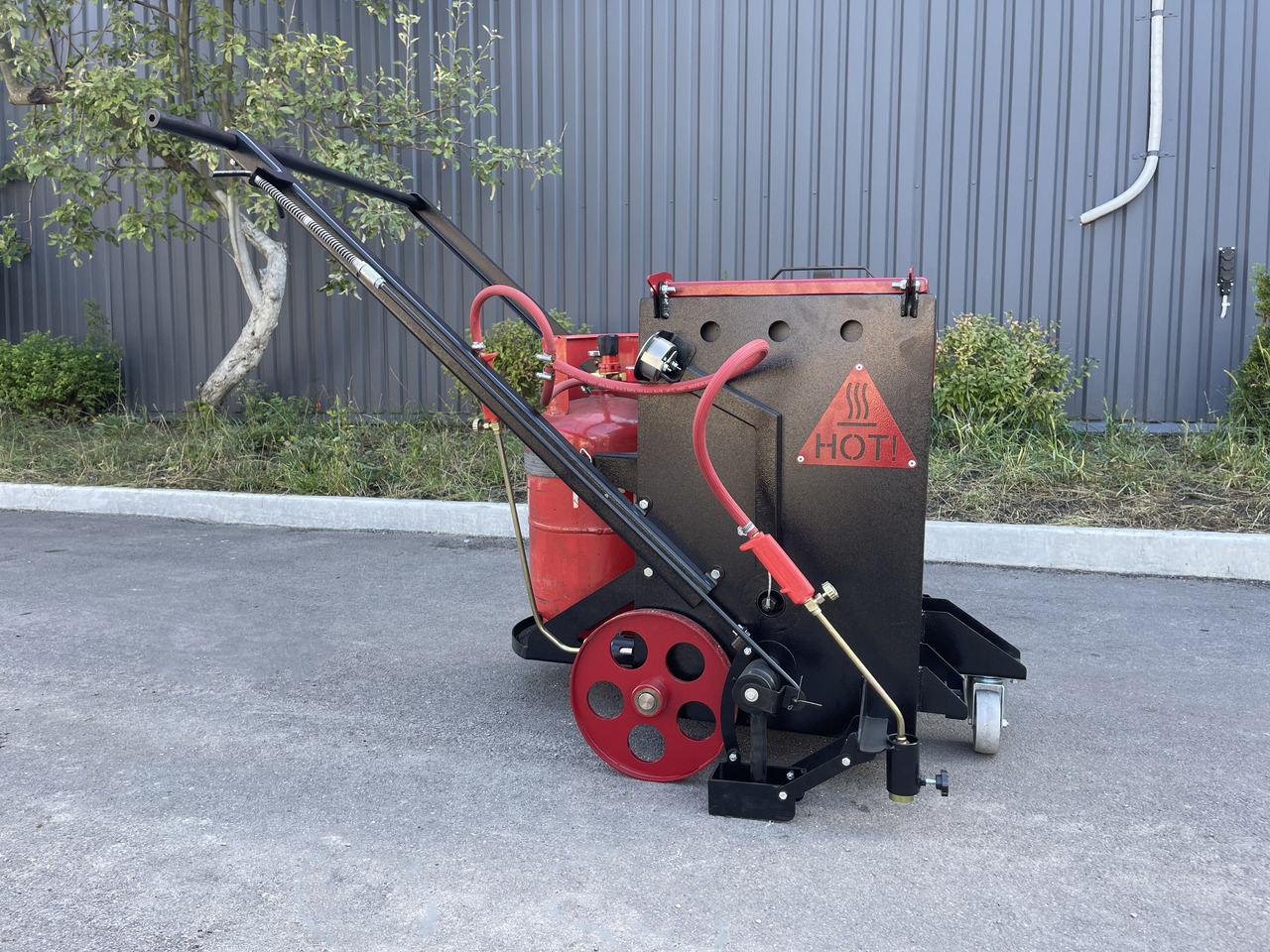 TICAB Mini Crack Sealing Machine , Hand Push Crack Fill Machine, Manufacturer - Cisterna de riego asfáltico: foto 1 TICAB Mini Crack Sealing Machine , Hand Push Crack Fill Machine, Manufacturer - Cisterna de riego asfáltico: foto 1