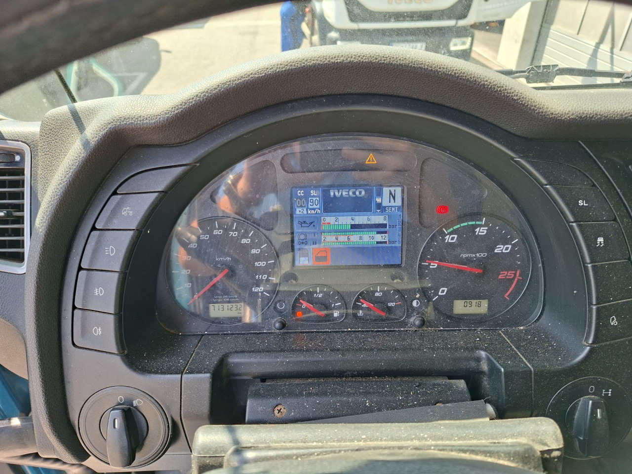 Cabeza tractora IVECO Stralis AS440S56T/P: foto 9