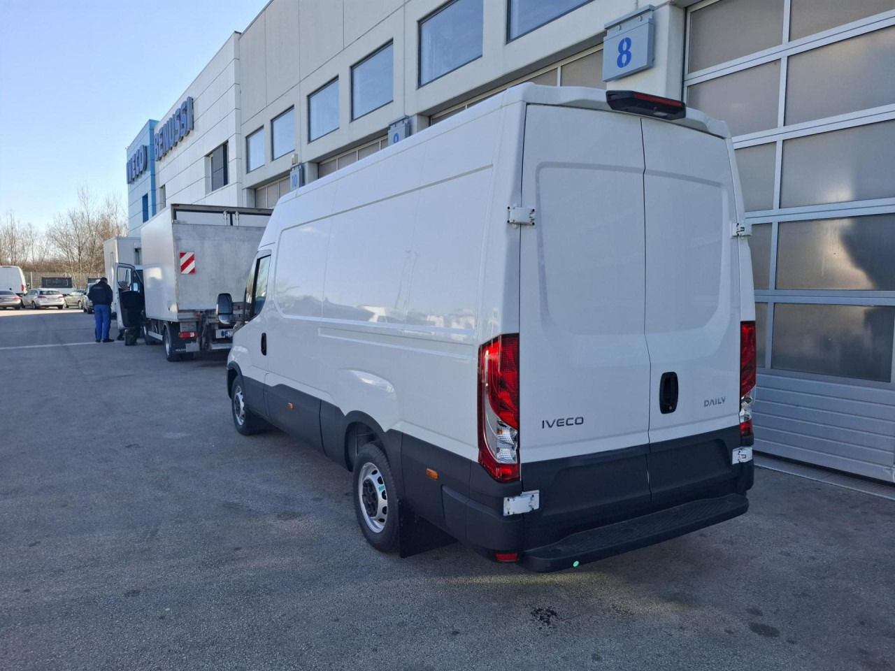 IVECO Daily 35S14V - Furgoneta de pasajeros: foto 3 IVECO Daily 35S14V - Furgoneta de pasajeros: foto 3