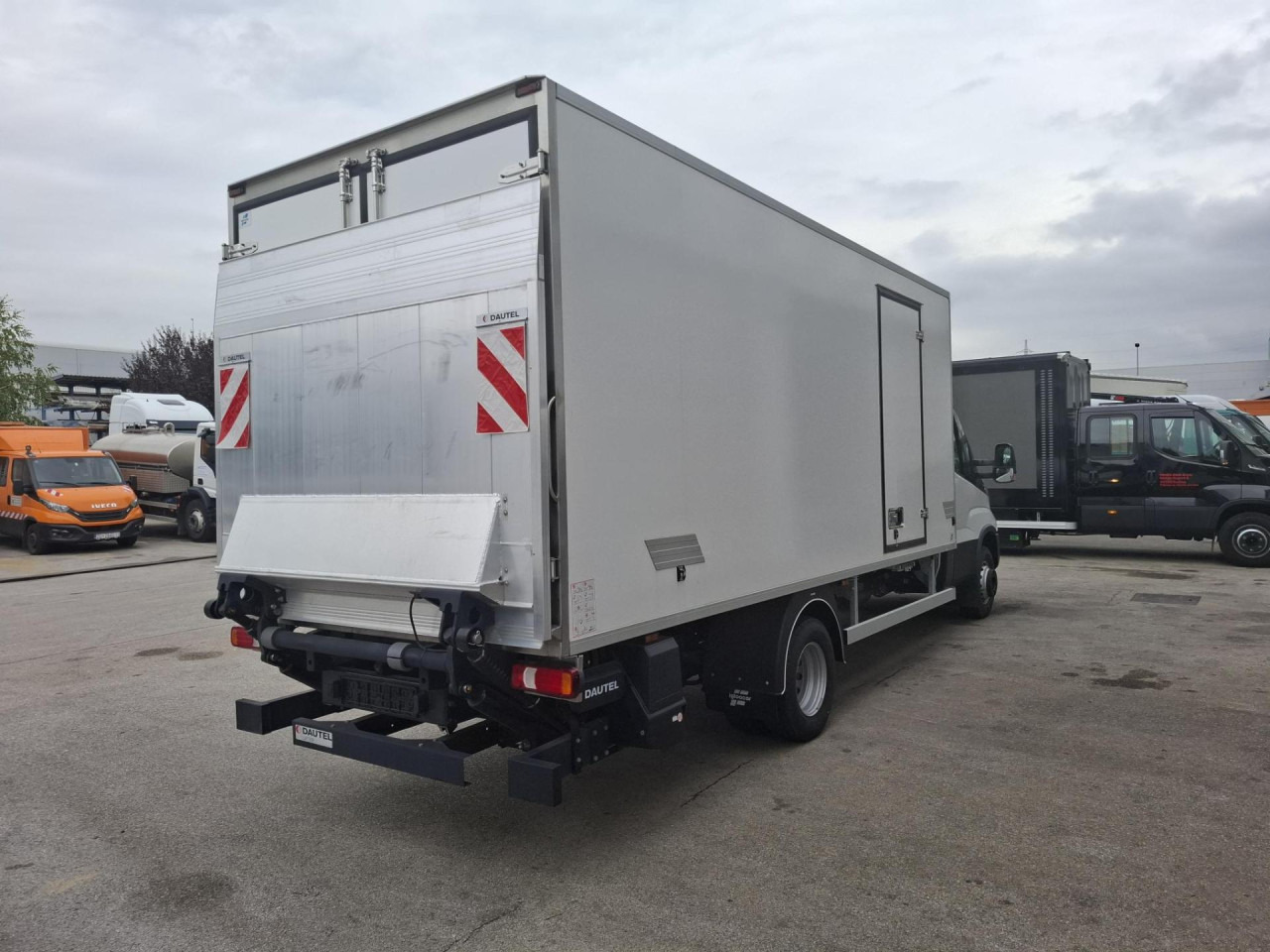 IVECO Daily 70C18H - Furgoneta frigorifica: foto 4 IVECO Daily 70C18H - Furgoneta frigorifica: foto 4
