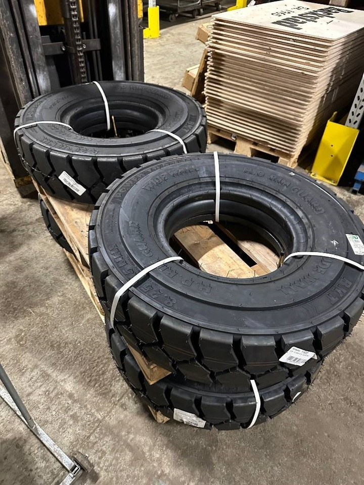 NYA Däck Truck - Neumático para Camión: foto 3 NYA Däck Truck - Neumático para Camión: foto 3