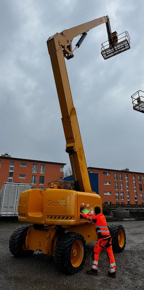 Genie Z-80/60, 24.4meter height - Camión con plataforma elevadora: foto 2 Genie Z-80/60, 24.4meter height - Camión con plataforma elevadora: foto 2