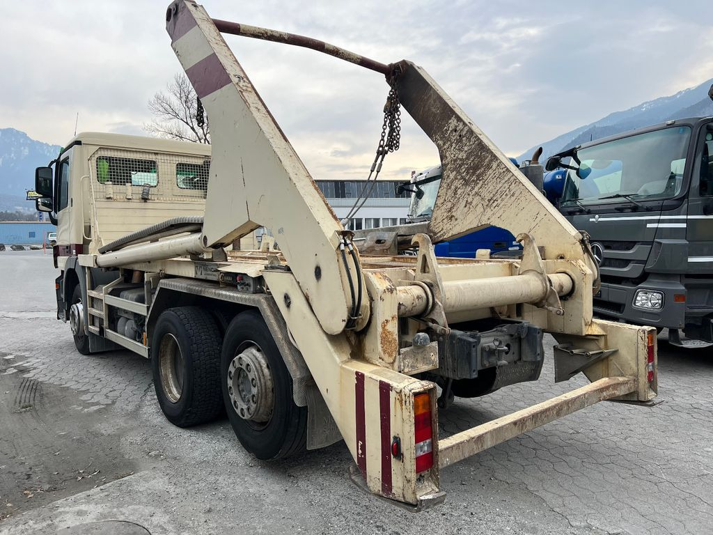 Mercedes-Benz Actros 2536 6x2, E5, MP3, WELAKI Mercedes-Benz Actros 2536 6x2, E5, MP3, WELAKI - Camión portacontenedor de cadenas: foto 4 Mercedes-Benz Actros 2536 6x2, E5, MP3, WELAKI Mercedes-Benz Actros 2536 6x2, E5, MP3, WELAKI - Camión portacontenedor de cadenas: foto 4