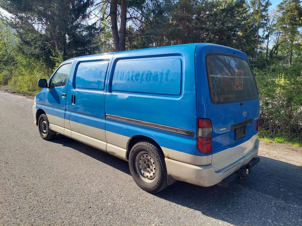 Toyota Hiace D-4D 2.5 4x4, Hochdruck Spülwagen 250bar - Furgón: foto 4 Toyota Hiace D-4D 2.5 4x4, Hochdruck Spülwagen 250bar - Furgón: foto 4