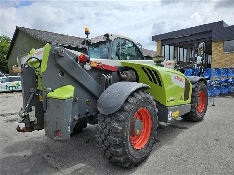 Claas SCORPION 9055 VP+ - Manipulador telescópico: foto 3 Claas SCORPION 9055 VP+ - Manipulador telescópico: foto 3