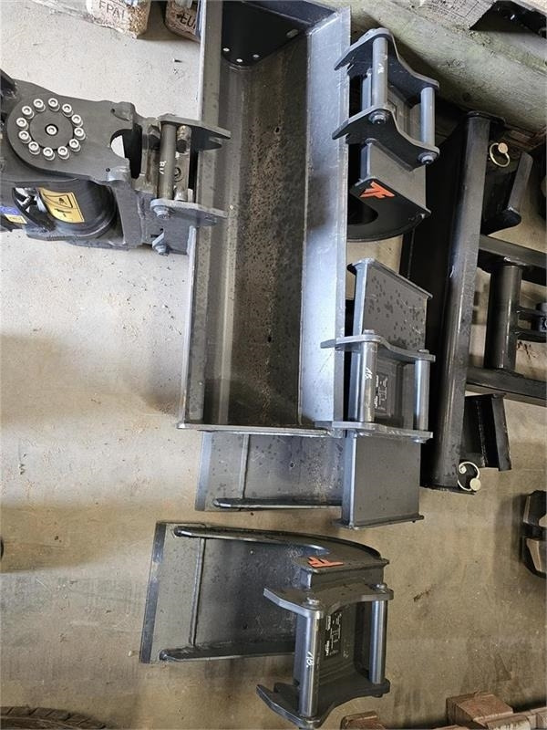 Sany sy26u Med TF tiltskifte og TF skovlpakke - Excavadora de cadenas: foto 4 Sany sy26u Med TF tiltskifte og TF skovlpakke - Excavadora de cadenas: foto 4