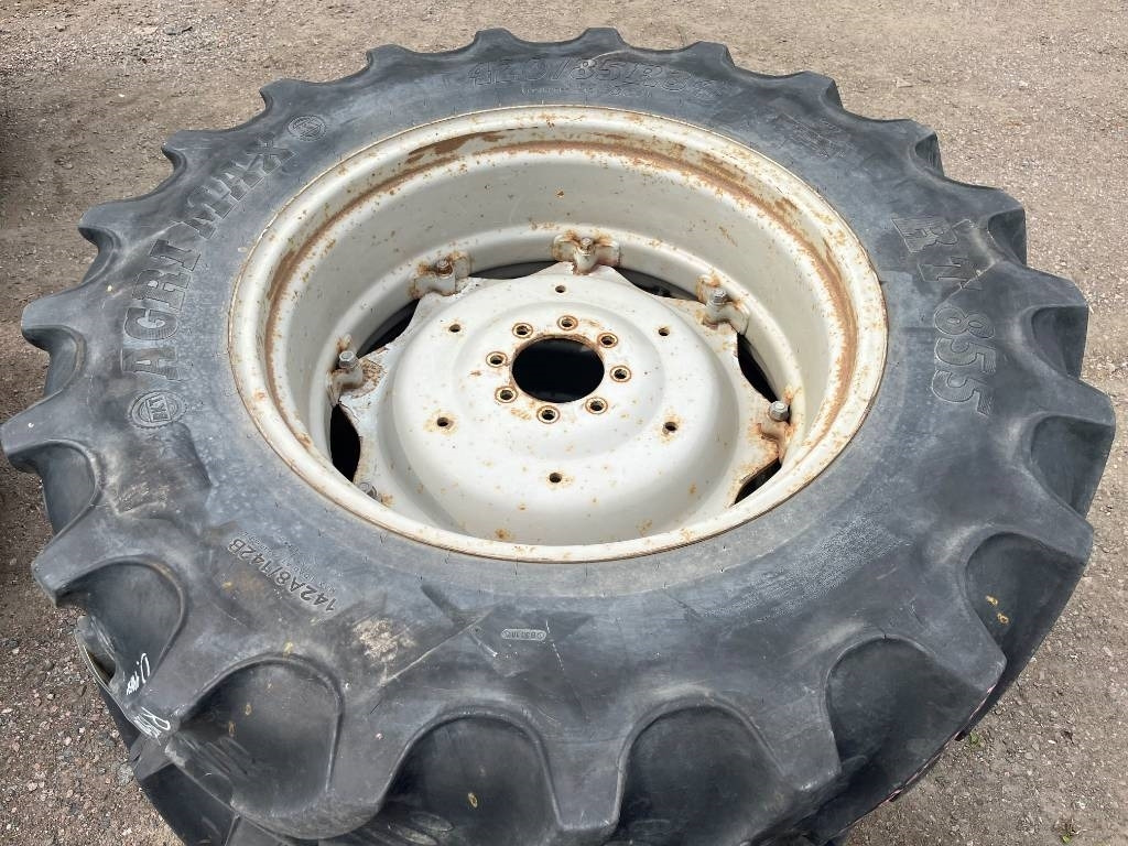 BKT 420/85R34 till MF 3060 3070 3050 - Neumático para Maquinaria agrícola: foto 2 BKT 420/85R34 till MF 3060 3070 3050 - Neumático para Maquinaria agrícola: foto 2