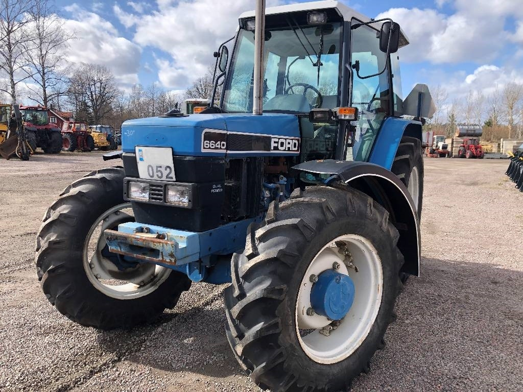 Ford 6640 Dismantled: only spare parts - Tractor: foto 2 Ford 6640 Dismantled: only spare parts - Tractor: foto 2