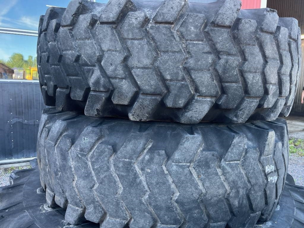 Nokian 18,4-34 14,9-24 till Volvo Bm 840 841 - Neumático para Maquinaria de construcción: foto 4 Nokian 18,4-34 14,9-24 till Volvo Bm 840 841 - Neumático para Maquinaria de construcción: foto 4