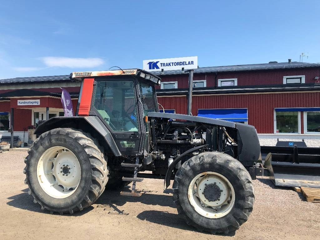 Valtra Valmet 8300 dismantled for spare parts  - Tractor: foto 1 Valtra Valmet 8300 dismantled for spare parts  - Tractor: foto 1