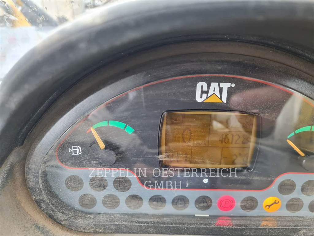 CAT TH414 - Manipulador telescópico: foto 5 CAT TH414 - Manipulador telescópico: foto 5