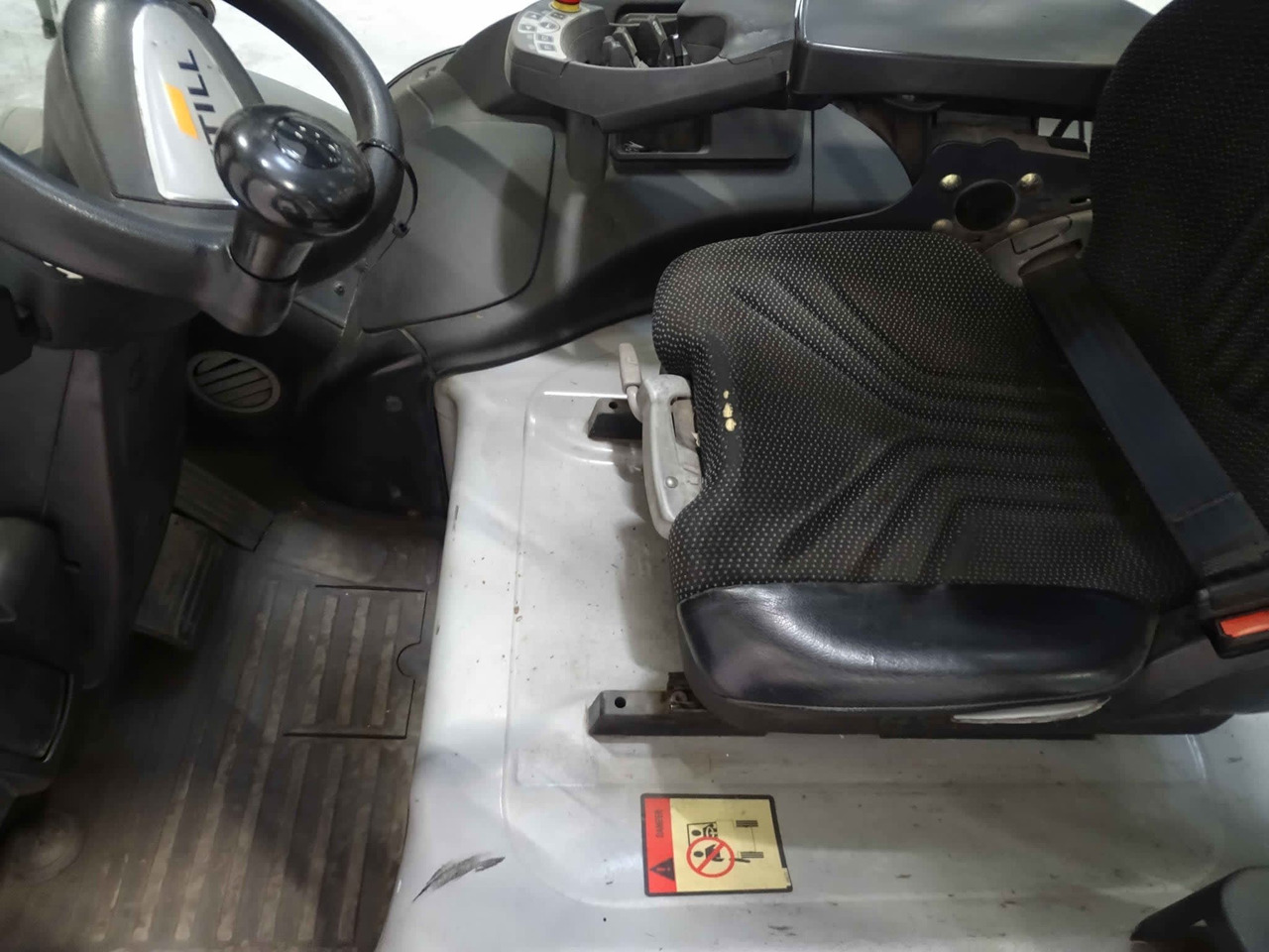 STILL RX60-25 - Carretilla elevadora eléctrica: foto 3 STILL RX60-25 - Carretilla elevadora eléctrica: foto 3