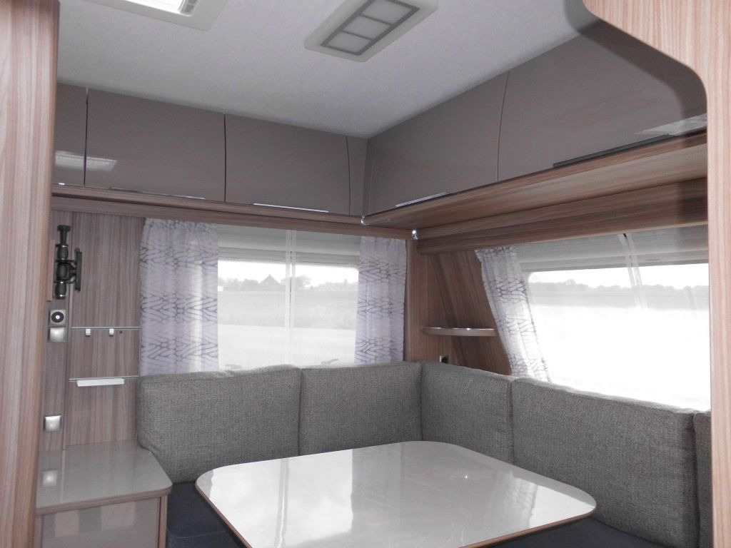 Fendt Tendenza 560 SFDW 2000kg. Batterie 75Ah Vivara Fendt Tendenza 560 SFDW mit Extras %Lagerabverkauf% - Caravana: foto 5 Fendt Tendenza 560 SFDW 2000kg. Batterie 75Ah Vivara Fendt Tendenza 560 SFDW mit Extras %Lagerabverkauf% - Caravana: foto 5