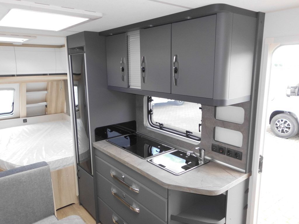 Caravana Hobby De Luxe 540 KMFe 2026 GARAGE AUTARK 1800kg.: foto 9 Caravana Hobby De Luxe 540 KMFe 2026 GARAGE AUTARK 1800kg.: foto 9