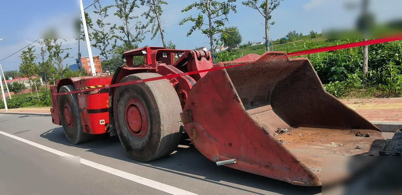 2007 SANDVIK TORO 400 - Cargadora de ruedas: foto 2 2007 SANDVIK TORO 400 - Cargadora de ruedas: foto 2